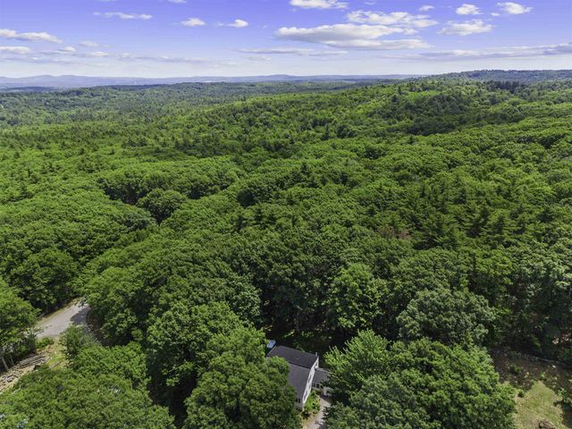 6 Bona Vista Drive, Bow, NH 03304