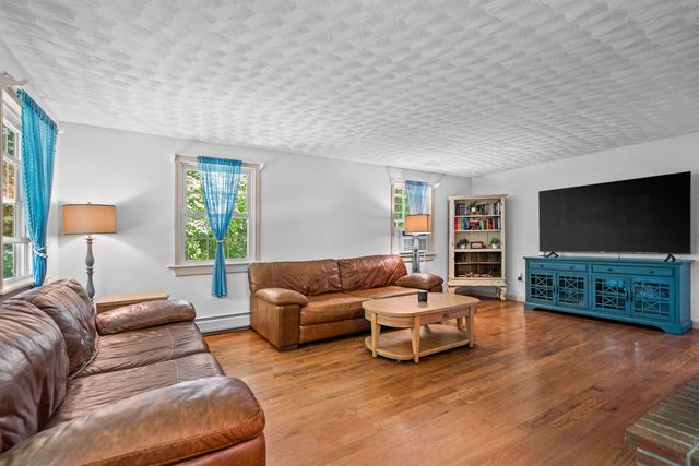 6 Bona Vista Drive, Bow, NH 03304