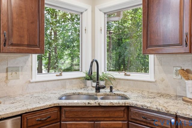 8809 Merseyside Ln, Chesterfield, VA 23832