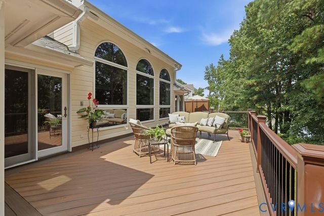 8809 Merseyside Ln, Chesterfield, VA 23832