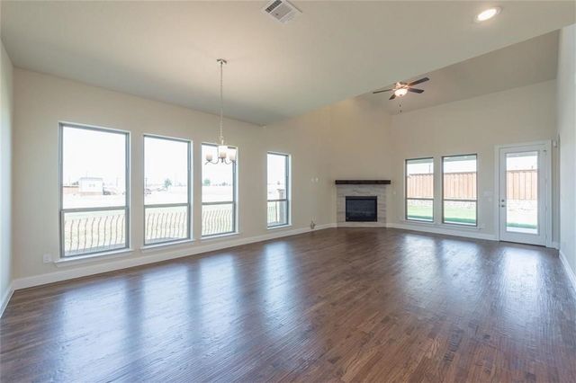 560 Thoroughbred Avenue, Frisco, TX 75036