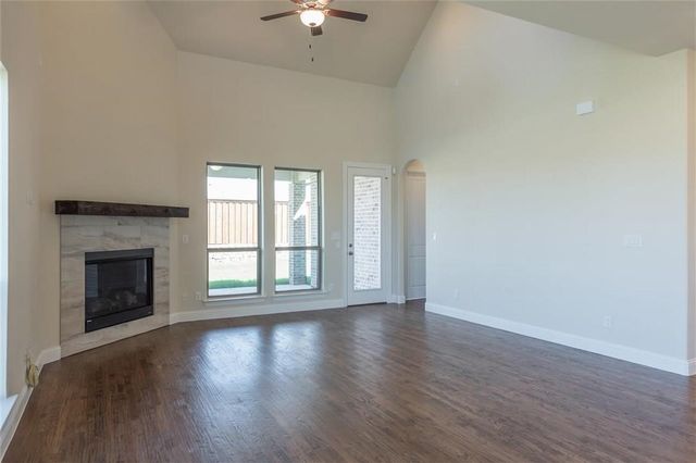 560 Thoroughbred Avenue, Frisco, TX 75036