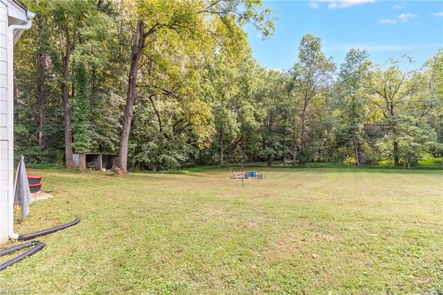 3644 Yadkinville Road, Winston-salem, NC 27106