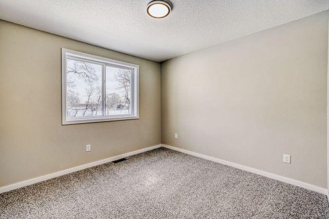 6110 Lakeland Avenue N, Crystal, MN 55428