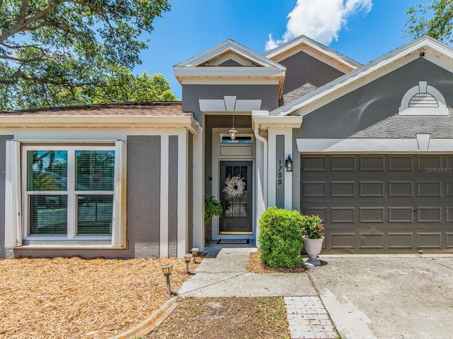 1700 BLUE LAKE COURT, Tarpon Springs, FL 34689