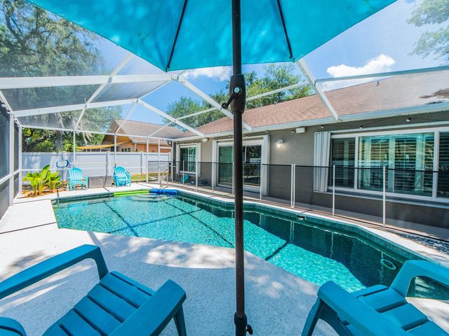 1700 BLUE LAKE COURT, Tarpon Springs, FL 34689