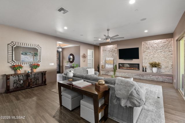 3188 W Tumamoc Drive, Tucson, AZ 85745