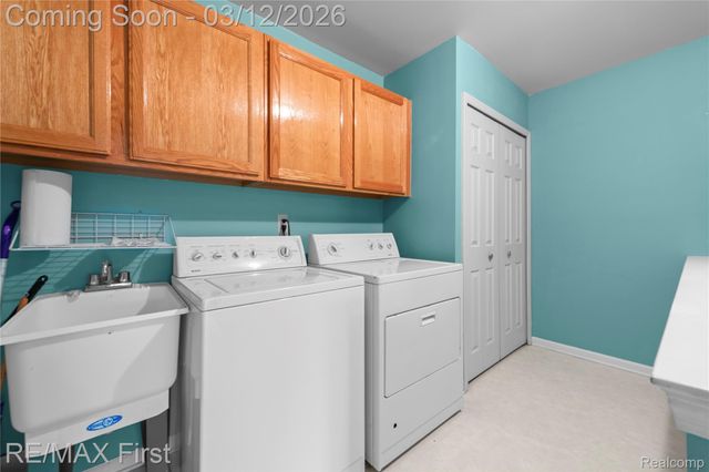 48578 Edgemont Court, Shelby Charter Township, MI 48315