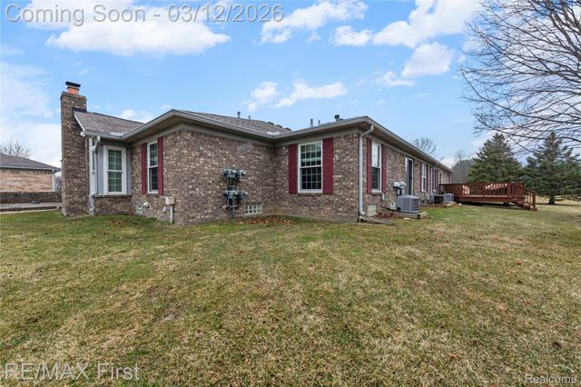 48578 Edgemont Court, Shelby Charter Township, MI 48315