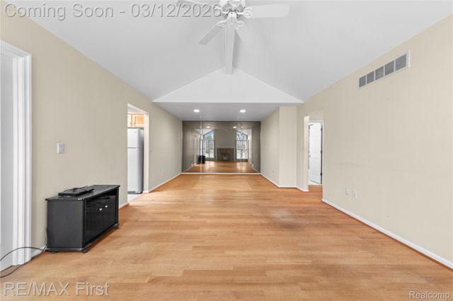 48578 Edgemont Court, Shelby Charter Township, MI 48315