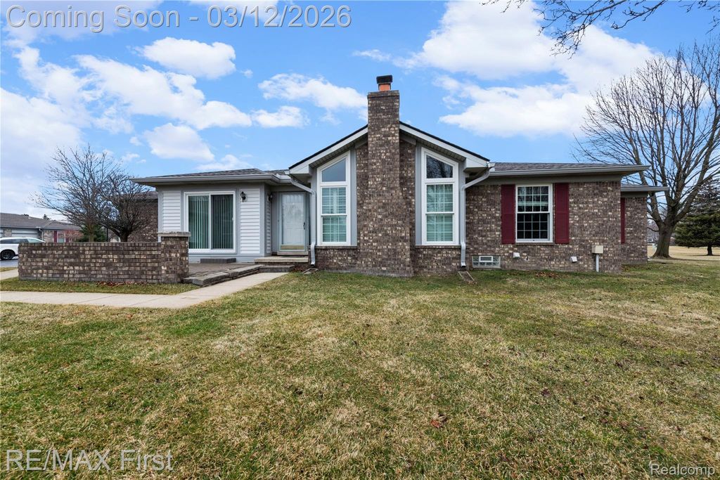 48578 Edgemont Court, Shelby Charter Township, MI 48315