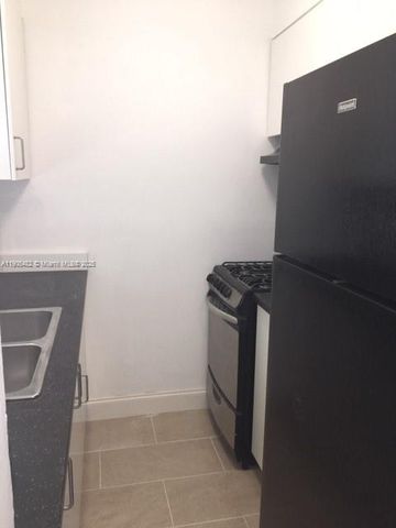 7155 Rue Notre Dame, Miami Beach, FL 33141