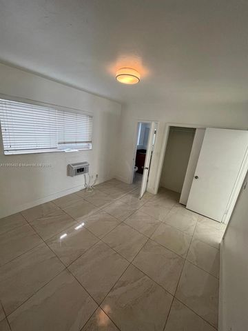 7155 Rue Notre Dame, Miami Beach, FL 33141