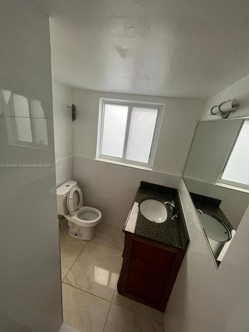 7155 Rue Notre Dame, Miami Beach, FL 33141