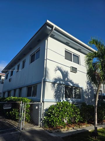 7155 Rue Notre Dame, Miami Beach, FL 33141