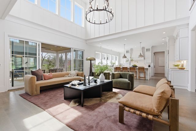 3311 Skyline Dr, Nashville, TN 37215