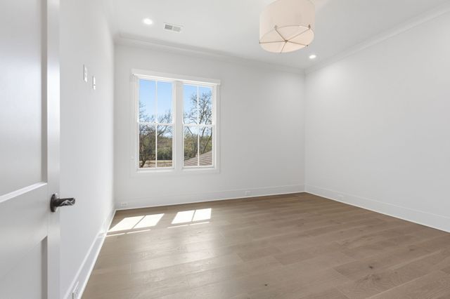 3311 Skyline Dr, Nashville, TN 37215