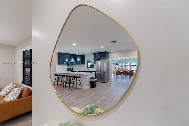712 Tradewind Dr, North Palm Beach, FL 33408