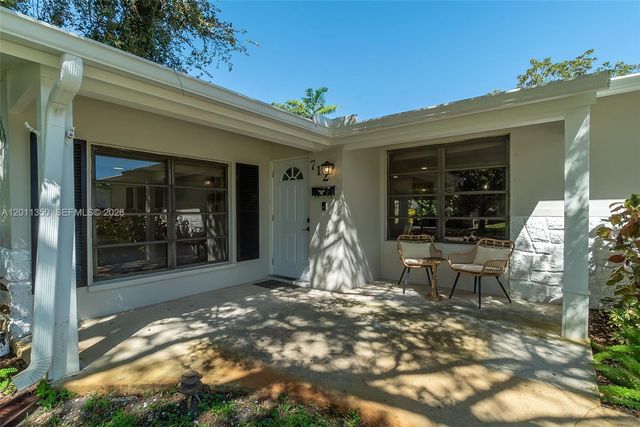 712 Tradewind Dr, North Palm Beach, FL 33408