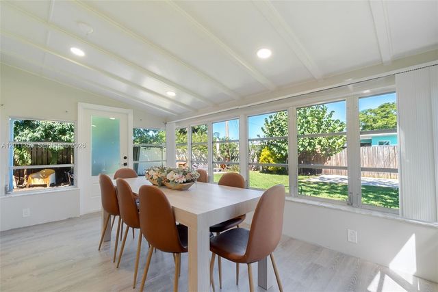 712 Tradewind Dr, North Palm Beach, FL 33408