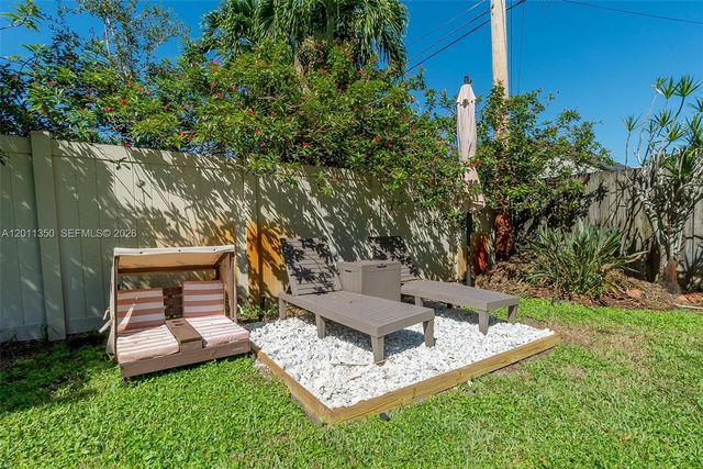 712 Tradewind Dr, North Palm Beach, FL 33408