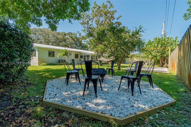 712 Tradewind Dr, North Palm Beach, FL 33408