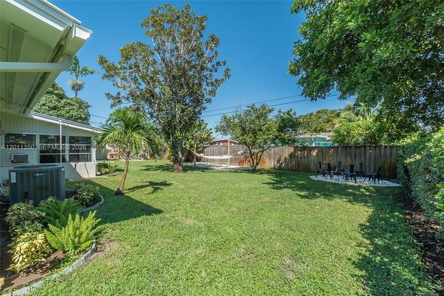 712 Tradewind Dr, North Palm Beach, FL 33408