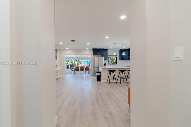 712 Tradewind Dr, North Palm Beach, FL 33408