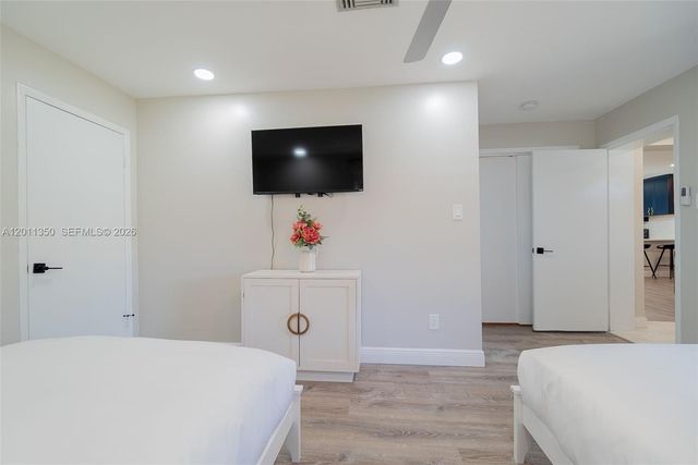 712 Tradewind Dr, North Palm Beach, FL 33408