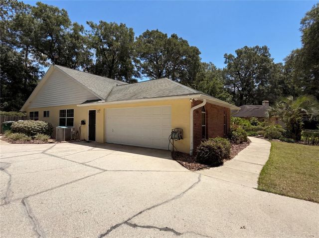 1543 CHAUCER COURT, Deland, FL 32724