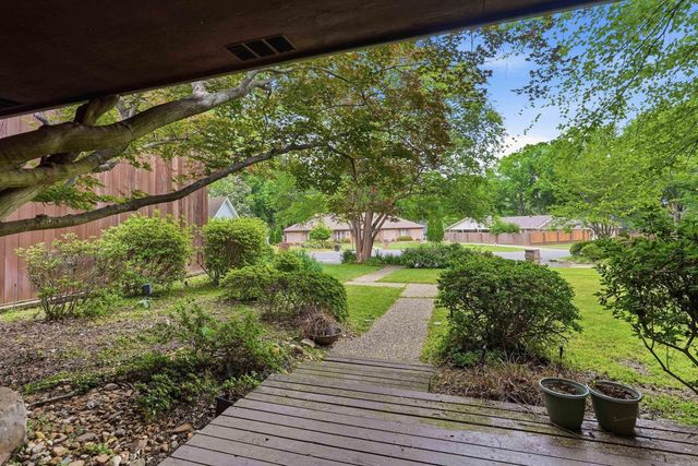 5 Yorktown, Conway, AR 72034