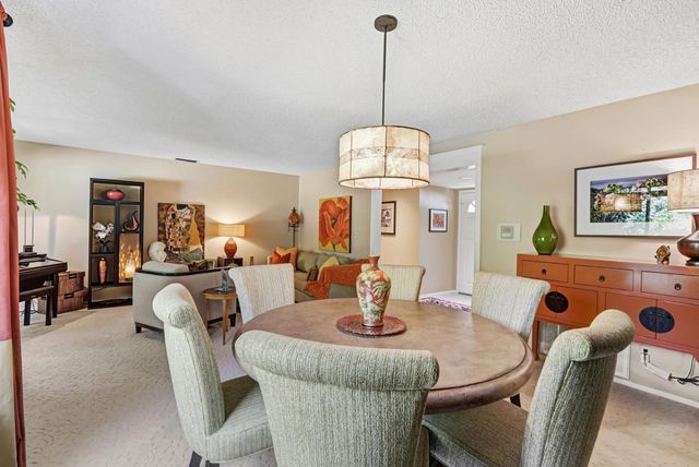 4607 American River Dr, Sacramento, CA 95864