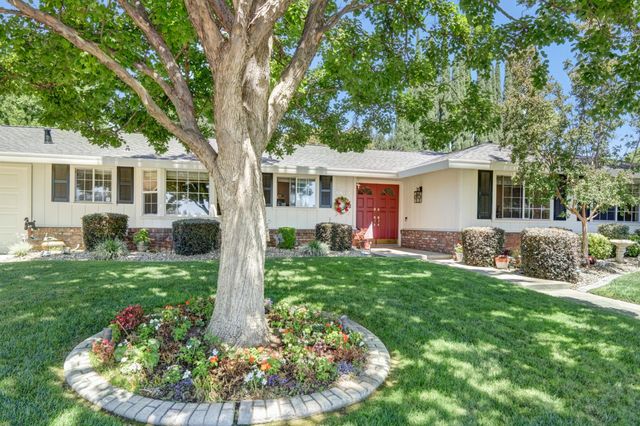 4607 American River Dr, Sacramento, CA 95864