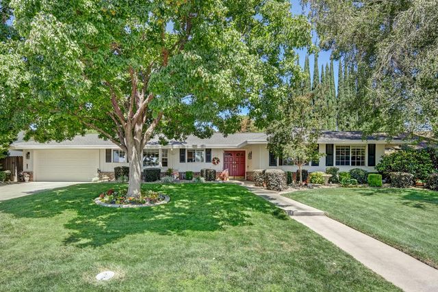 4607 American River Dr, Sacramento, CA 95864