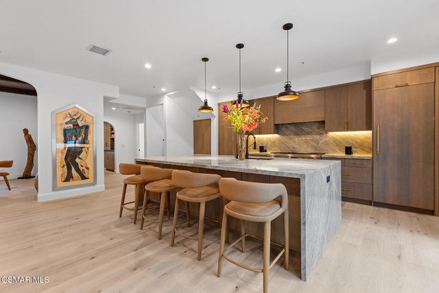 1389 Pathfinder Avenue, Westlake Village, CA 91362