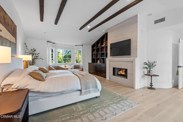 1389 Pathfinder Avenue, Westlake Village, CA 91362