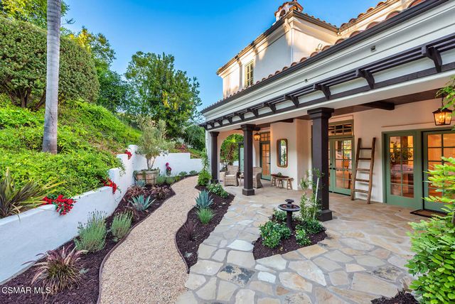 1389 Pathfinder Avenue, Westlake Village, CA 91362