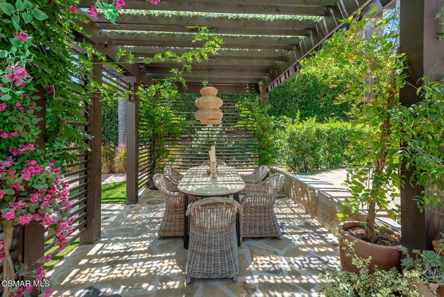 1389 Pathfinder Avenue, Westlake Village, CA 91362