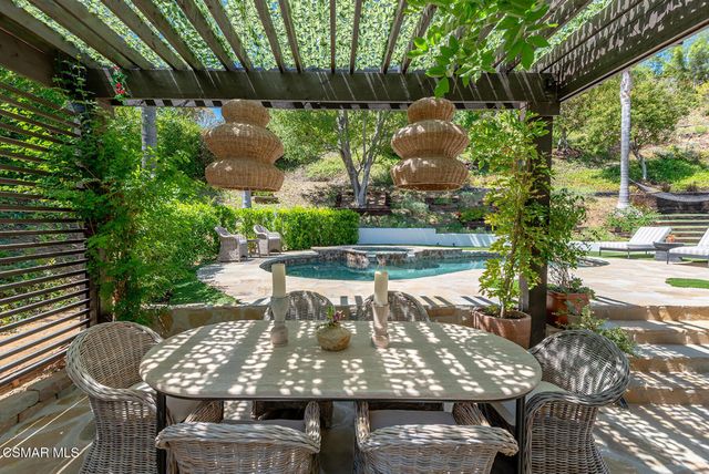 1389 Pathfinder Avenue, Westlake Village, CA 91362
