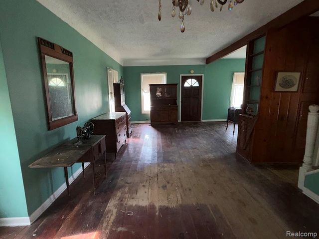 16649 Dixie Highway, Groveland Township, MI 48350