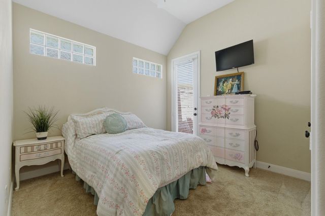 10 Little Falls Place, Tomball, TX 77375