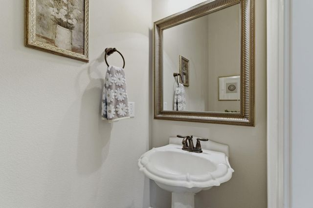 10 Little Falls Place, Tomball, TX 77375