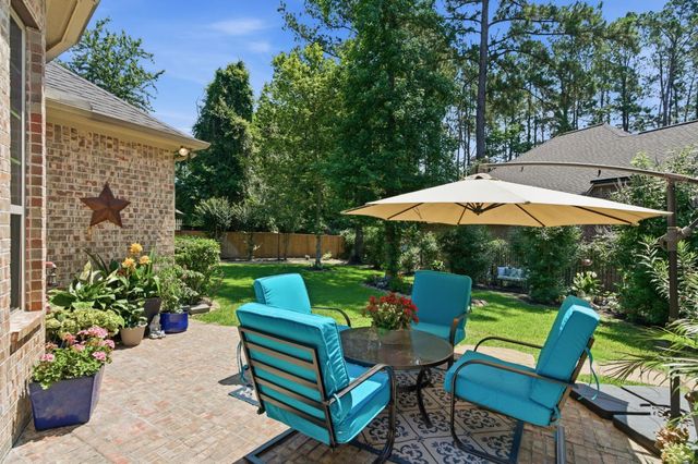 10 Little Falls Place, Tomball, TX 77375