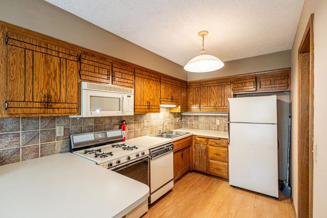 14255 Towers Lane, Eden Prairie, MN 55347