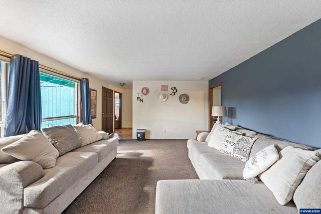 465 Flint Ridge St SE, Salem, OR 97306