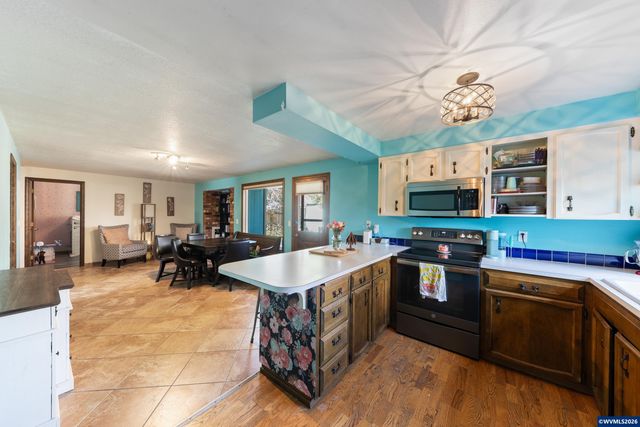 465 Flint Ridge St SE, Salem, OR 97306