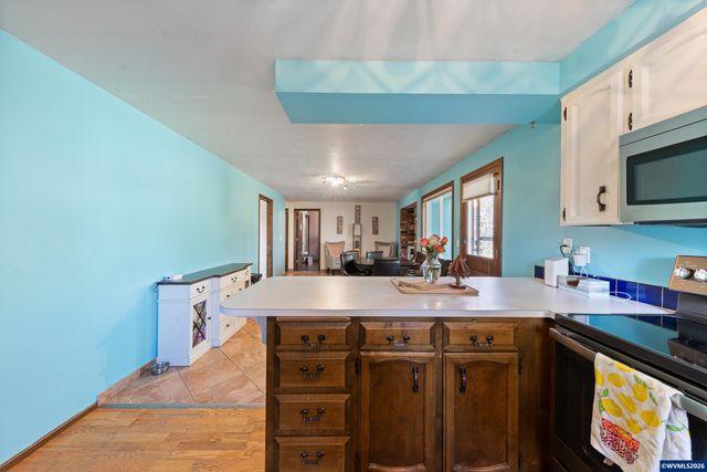 465 Flint Ridge St SE, Salem, OR 97306