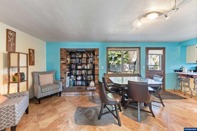 465 Flint Ridge St SE, Salem, OR 97306