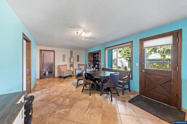 465 Flint Ridge St SE, Salem, OR 97306