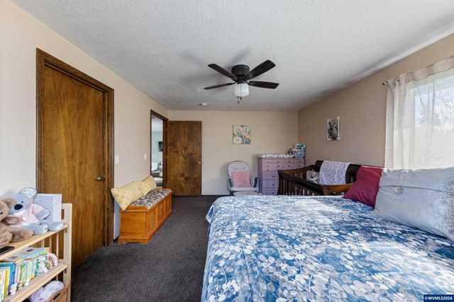 465 Flint Ridge St SE, Salem, OR 97306